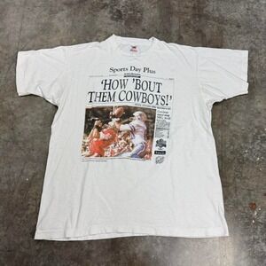 Vintage "How Bout Them Cowboys" Sports Day Plus Newspaper tee Size XL